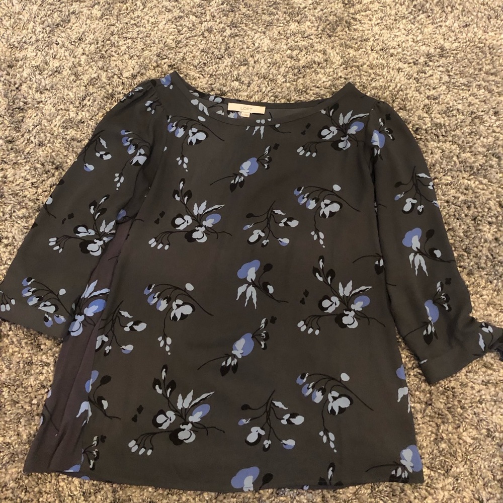 Ann Taylor Loft Top with 3/4 length sleeves